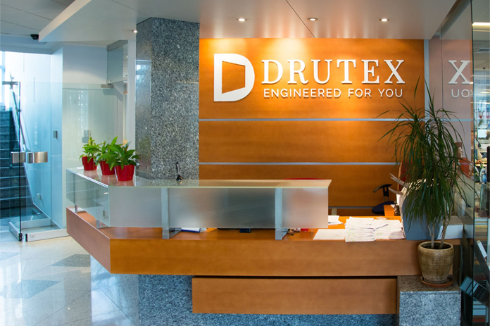 Nowe logo Drutex - biuro