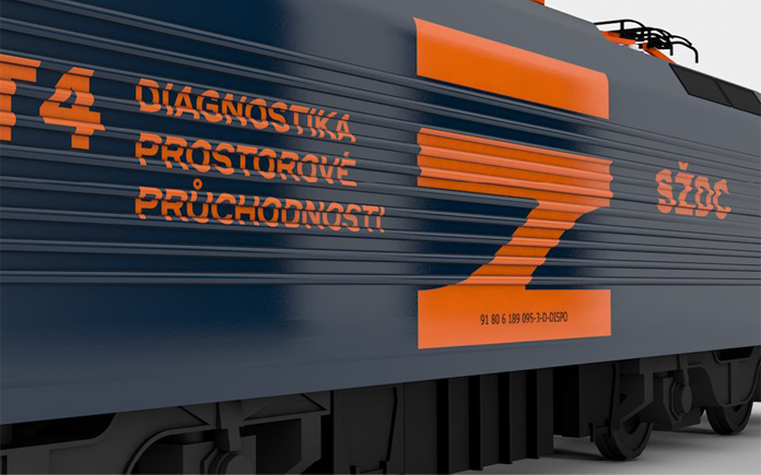 Nowe logo SŽDC na pociągu